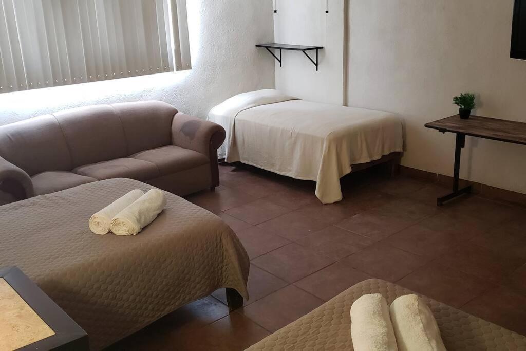 Departamento Grande Con 2 Recamaras Con Aire 5 Camas Wifi 115Mb, Cocina .Cochera Techada, #4 Ciudad Valles Bagian luar foto