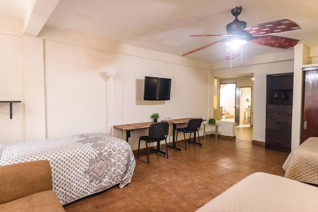 Departamento Grande Con 2 Recamaras Con Aire 5 Camas Wifi 115Mb, Cocina .Cochera Techada, #4 Ciudad Valles Bagian luar foto