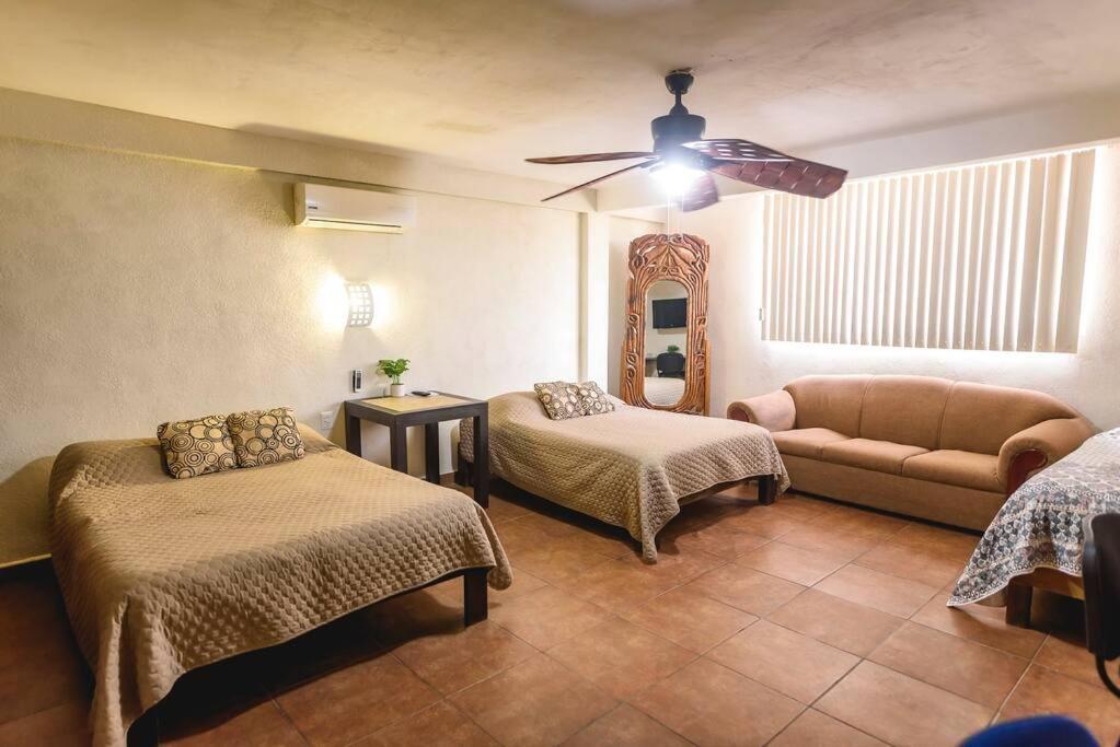 Departamento Grande Con 2 Recamaras Con Aire 5 Camas Wifi 115Mb, Cocina .Cochera Techada, #4 Ciudad Valles Bagian luar foto