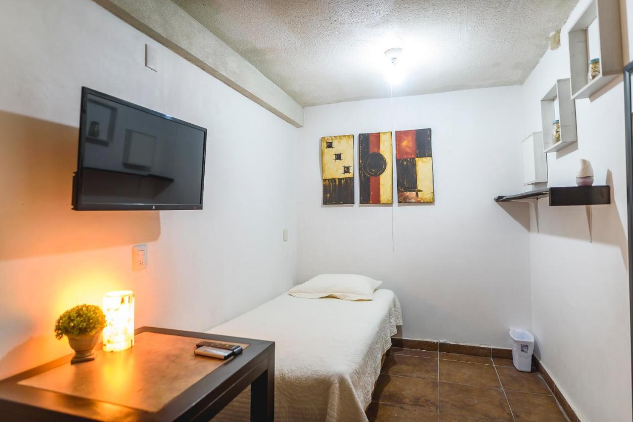 Departamento Grande Con 2 Recamaras Con Aire 5 Camas Wifi 115Mb, Cocina .Cochera Techada, #4 Ciudad Valles Bagian luar foto